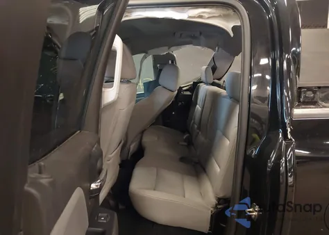 2019 Chevrolet Silverado 1500 Ld Silverado Custom z USA, uszkodzony, nr VIN 2GCVKMEC6K1155234